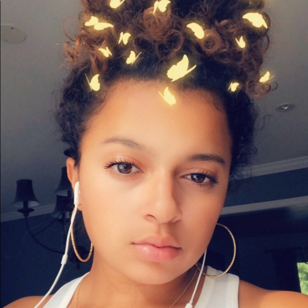 Meet your Posher, Hailey